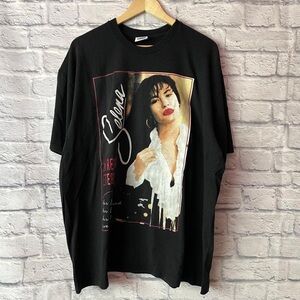 Vintage America Black Graphic Tee with Iconic Design